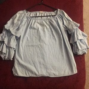 Three-quarter sleeve shirt